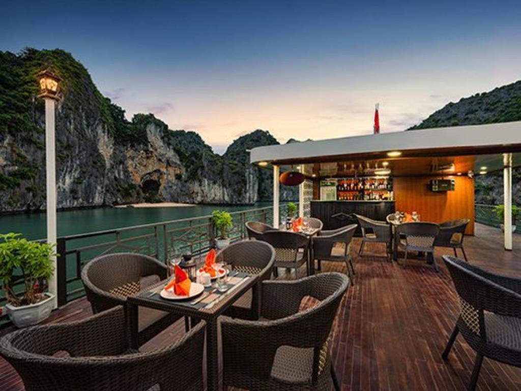 The Boutique Cruise Hotel Dong Khe Sau Exterior photo